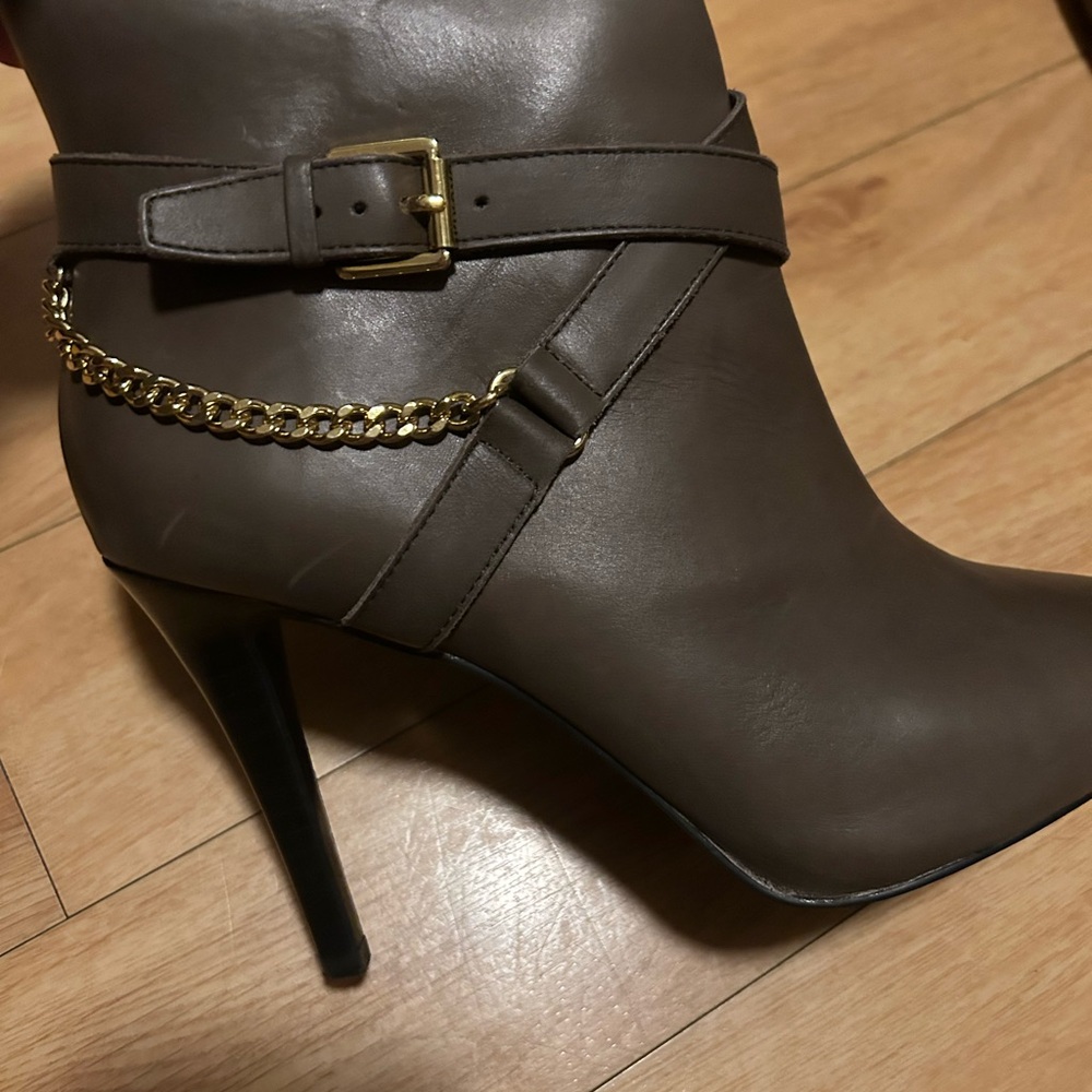 Ralph Lauren unique leather stiletto boots they are so different fabulous